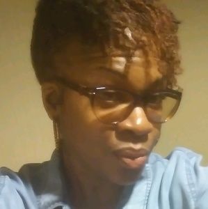 Meet your Posher, Kori